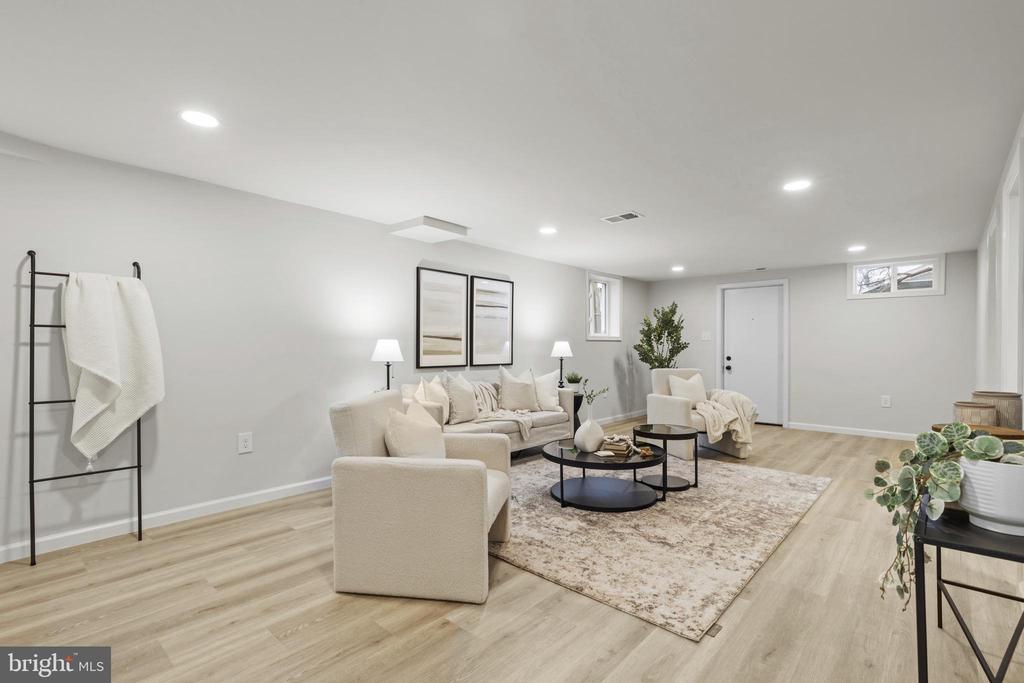 6121 Osborn Rd