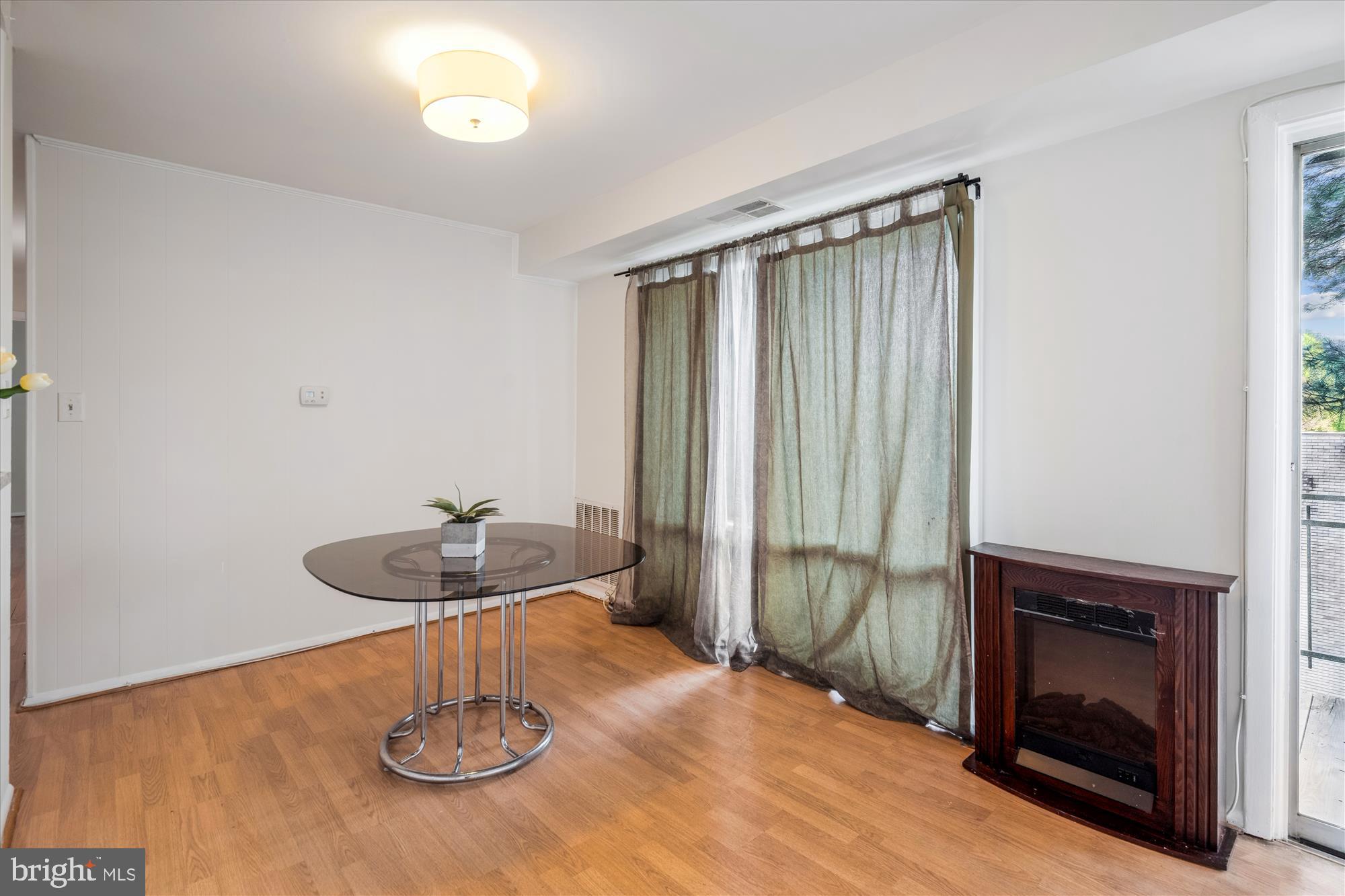 9274 ADELPHI RD #202