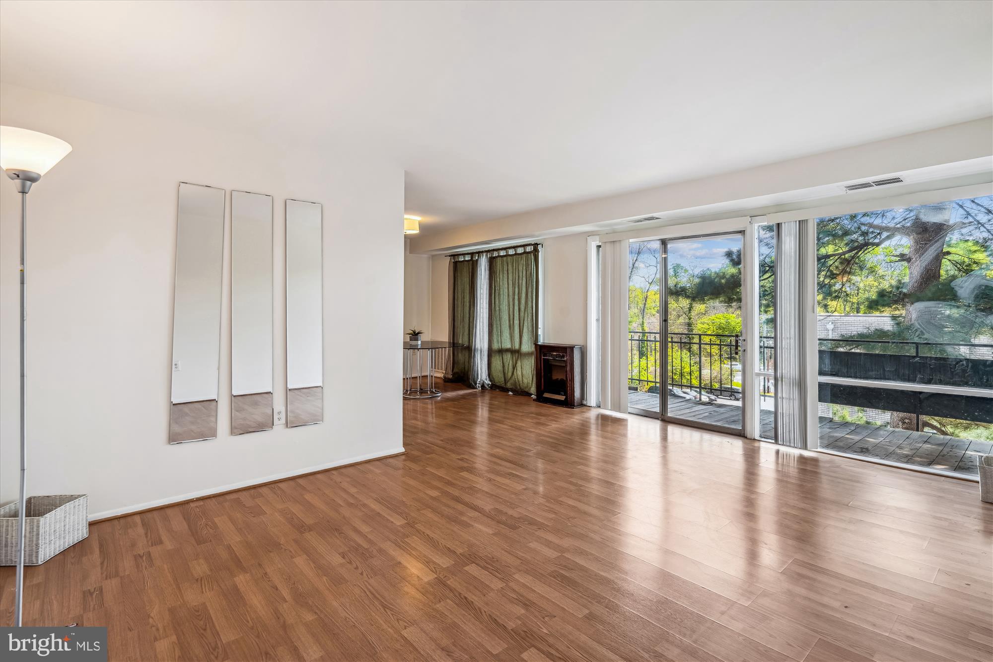 9274 ADELPHI RD #202