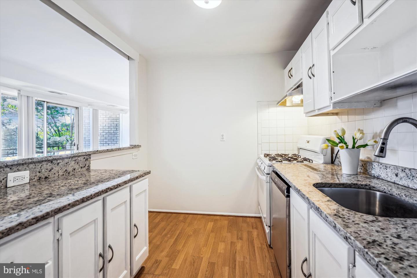 9274 ADELPHI RD #202