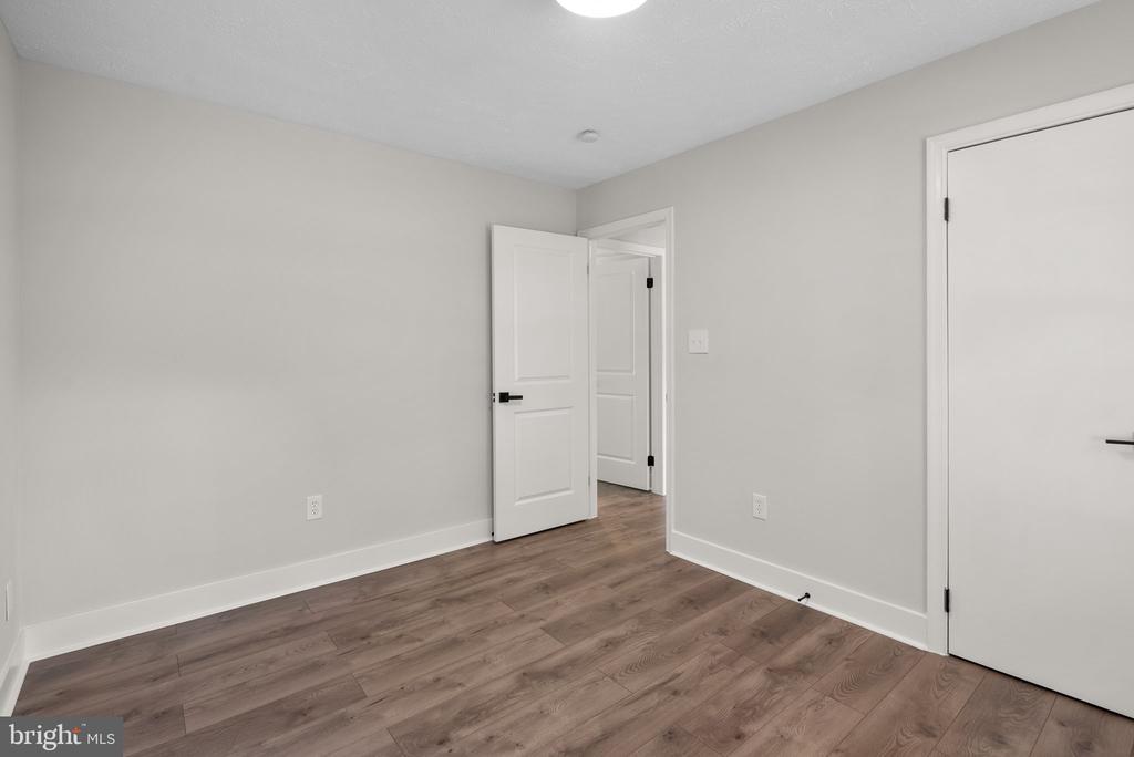 804 Carriage House Ln