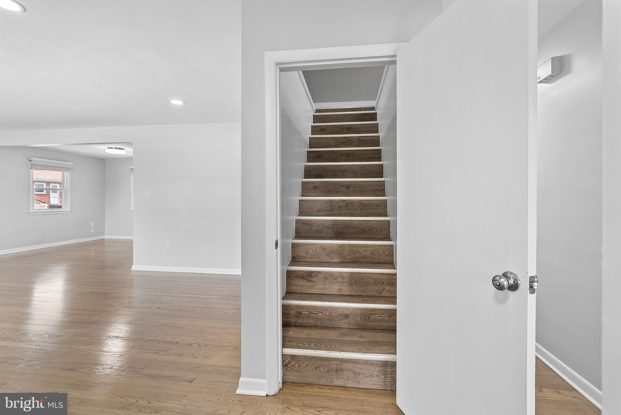 5912 Alan Dr