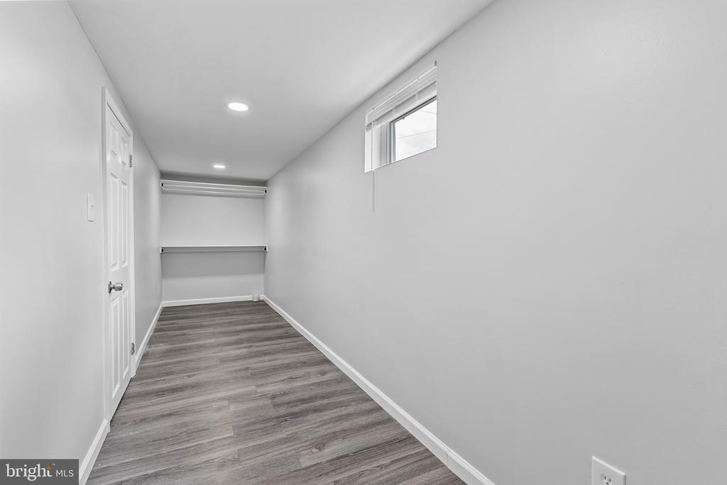 5912 Alan Dr