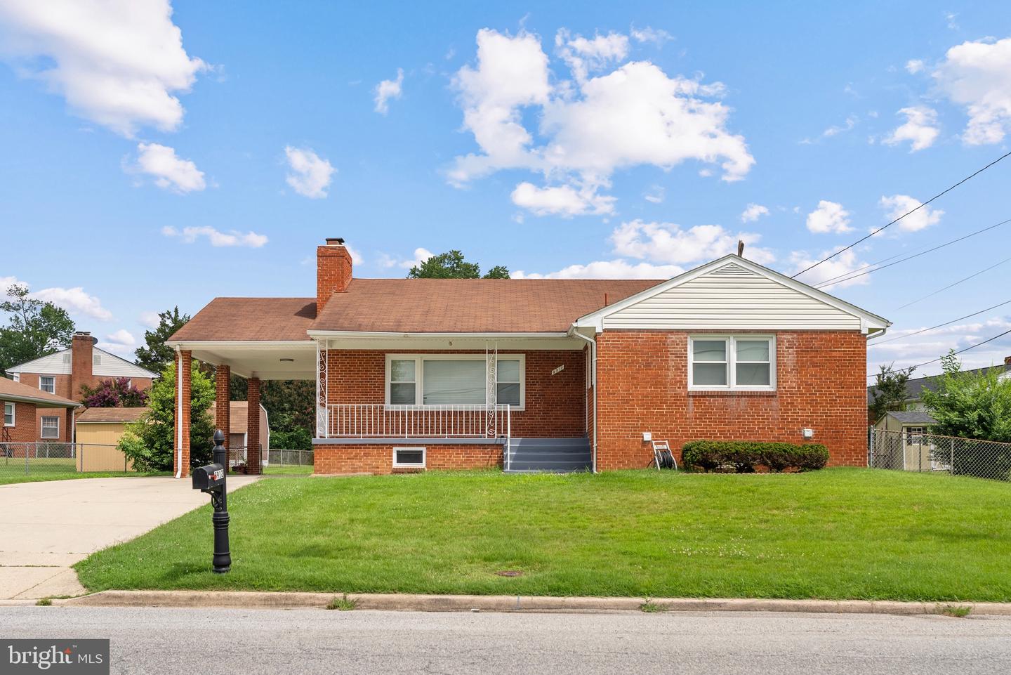 5912 Alan Dr
