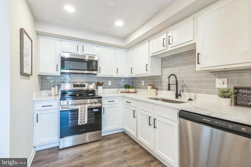 442 SHADY GLEN ROAD