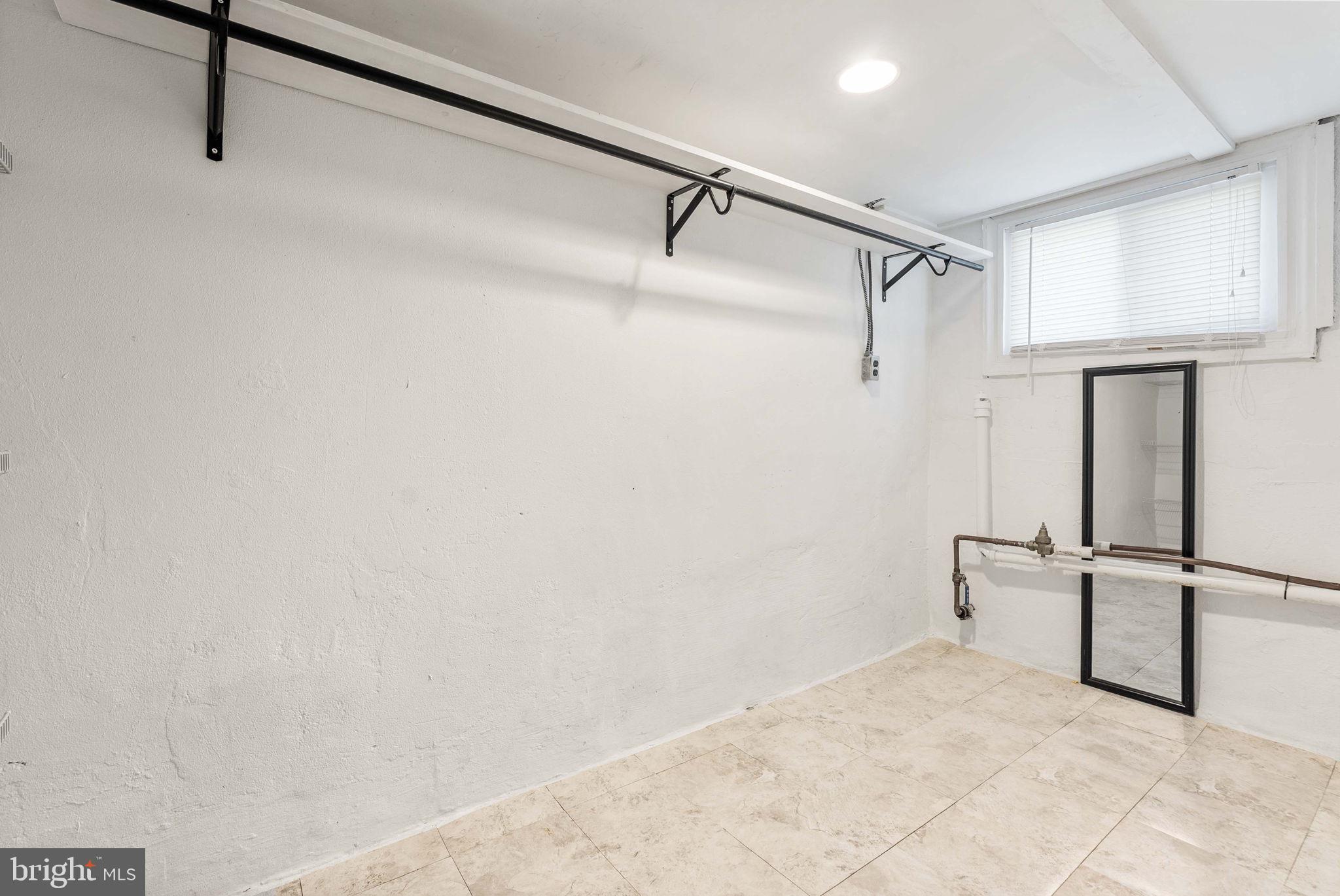 4905 SHERIDAN STREET