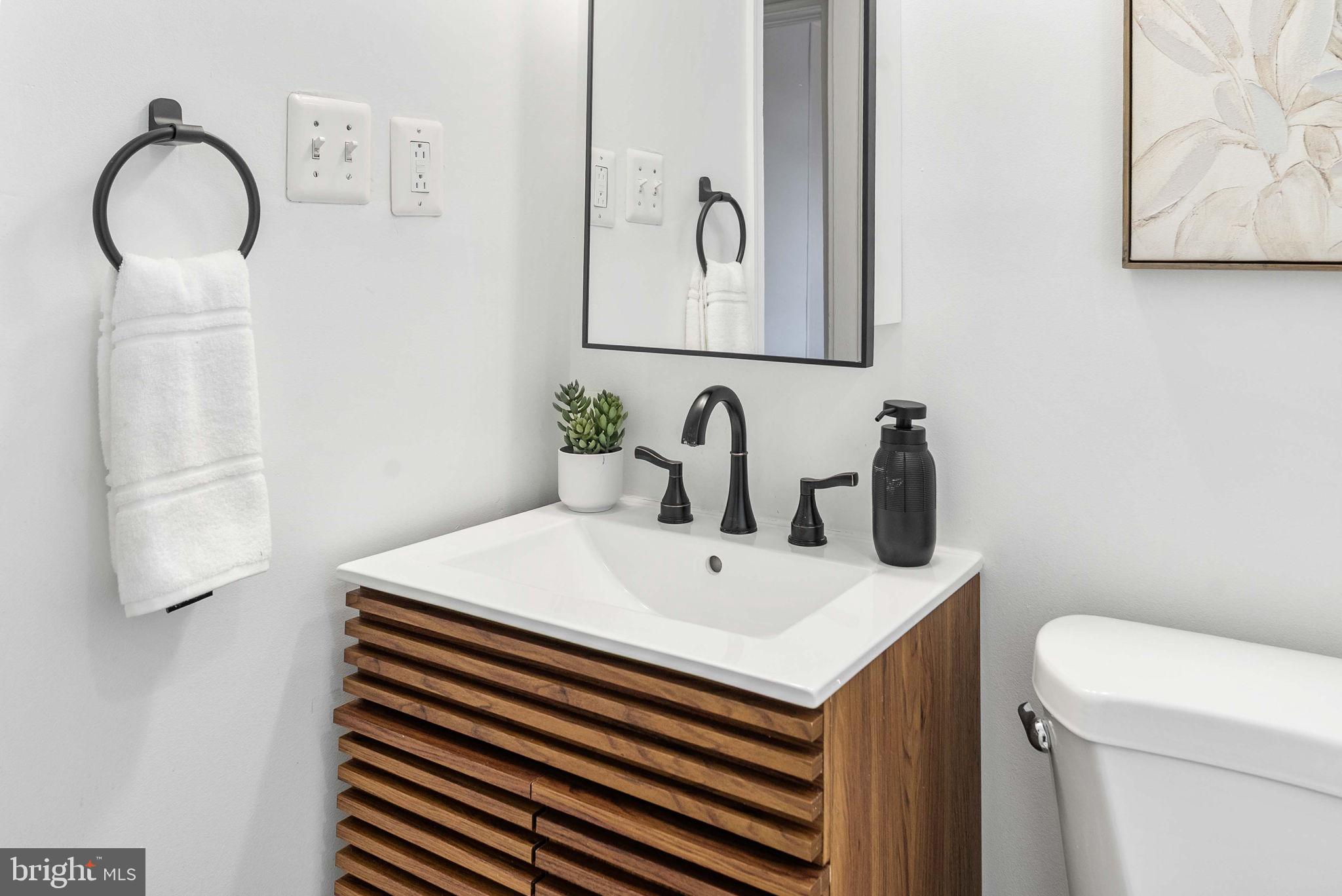 4905 SHERIDAN STREET