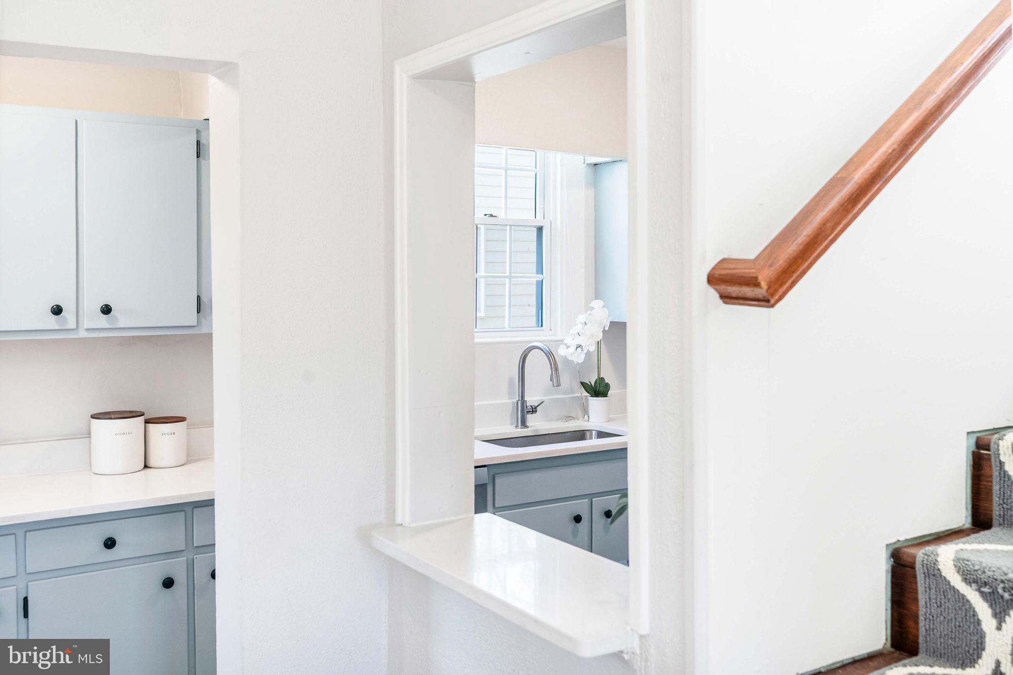 4905 SHERIDAN STREET