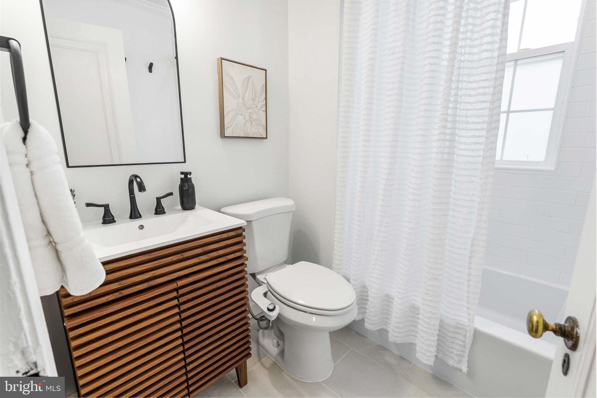 4905 SHERIDAN STREET