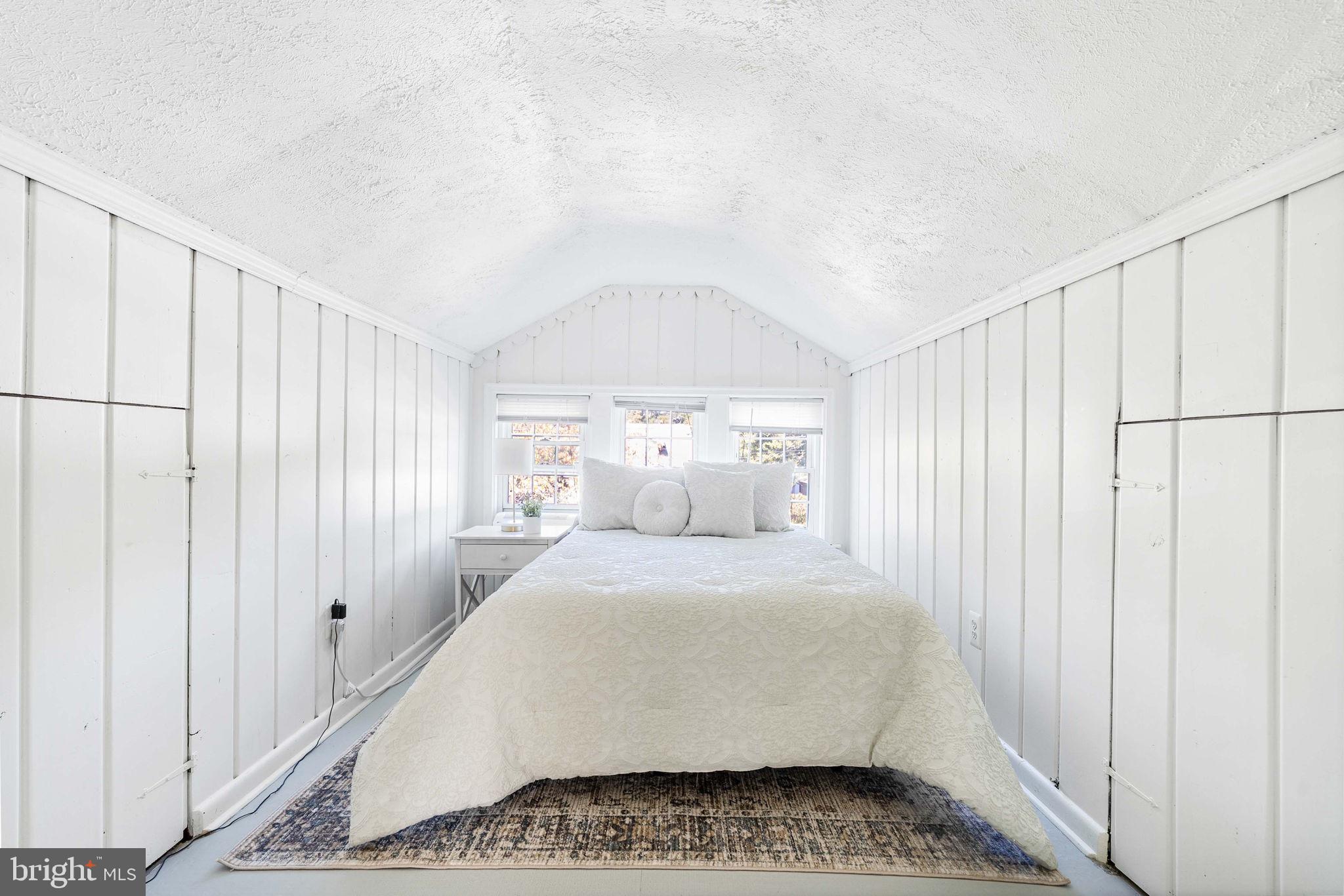 4905 SHERIDAN STREET