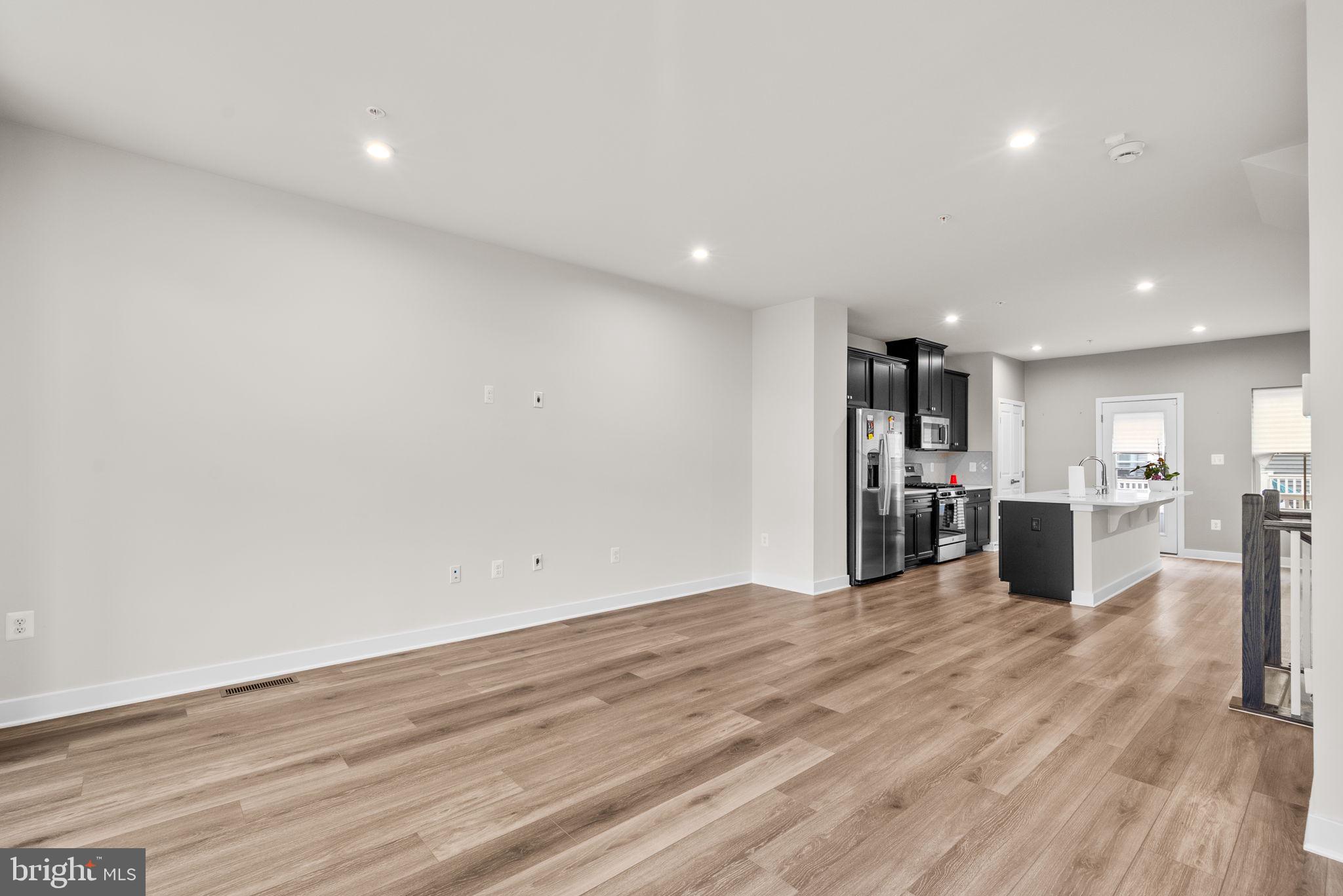 2815 BATTERSEA LAKE LOOP