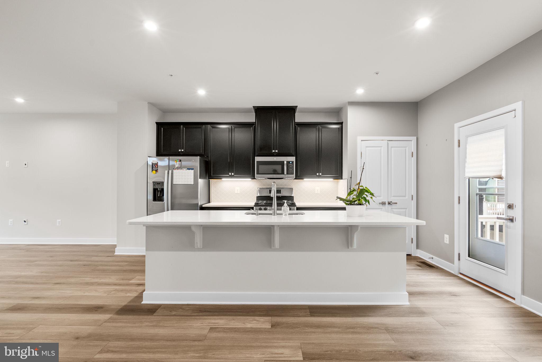 2815 BATTERSEA LAKE LOOP