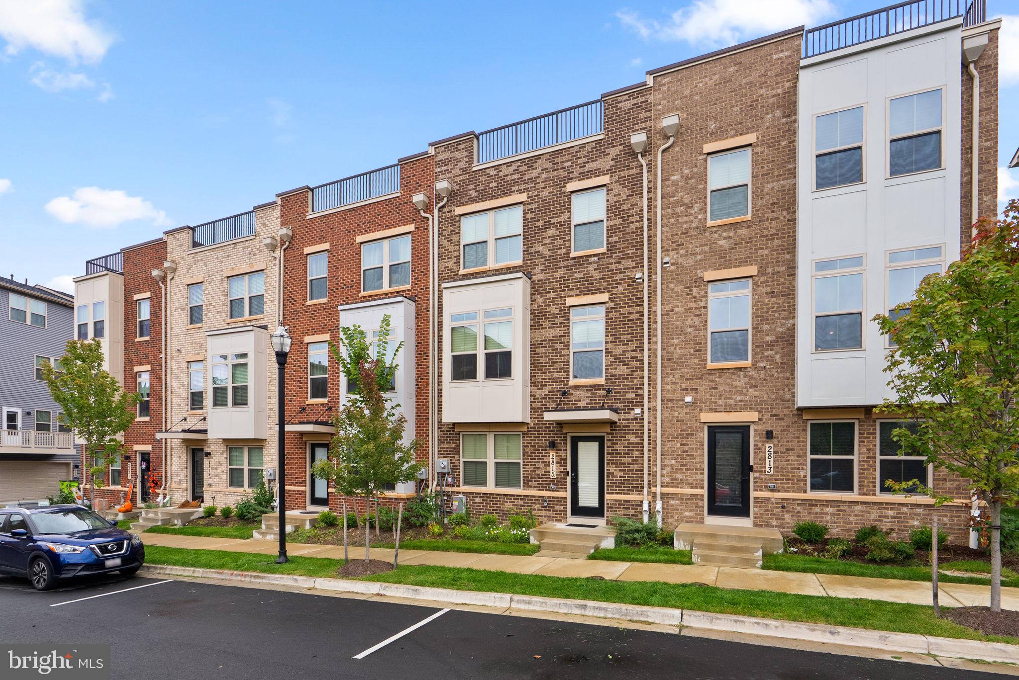 2815 BATTERSEA LAKE LOOP