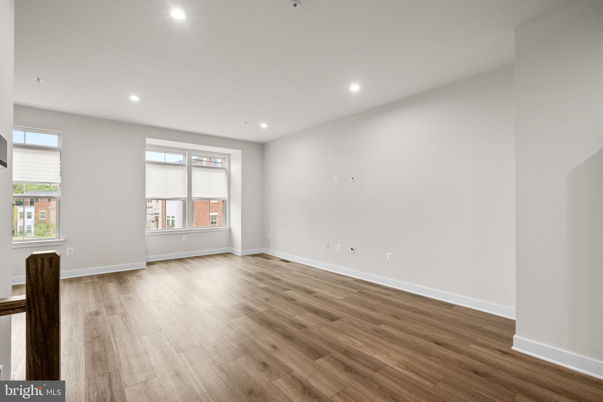 2815 BATTERSEA LAKE LOOP