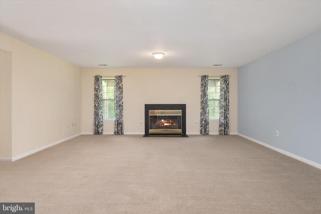 7912 KARA COURT