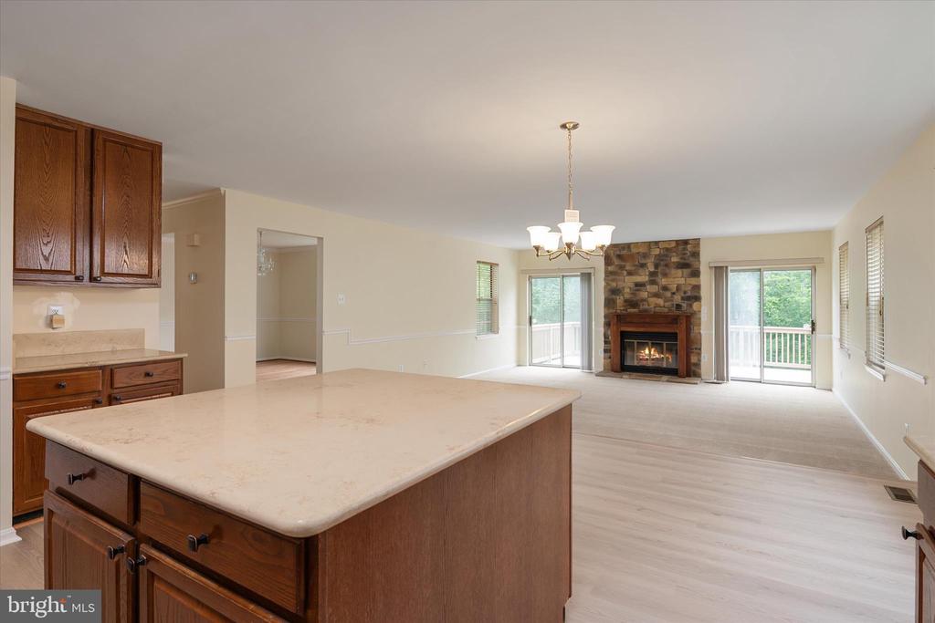 7912 KARA COURT
