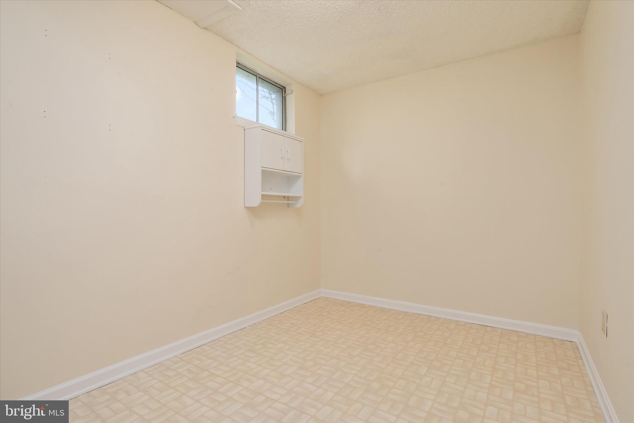 7912 KARA COURT