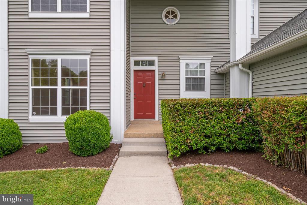 7912 KARA COURT