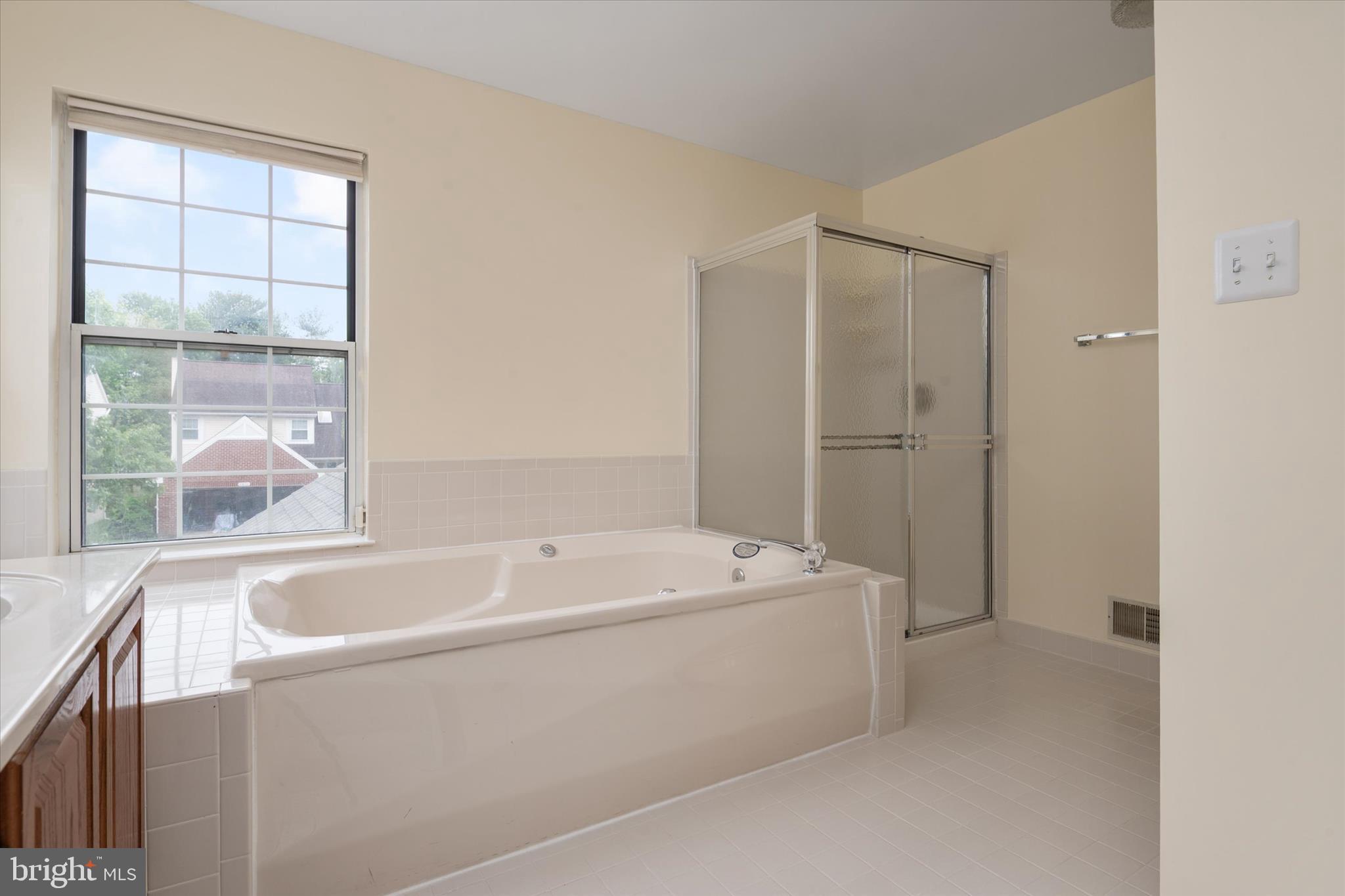 7912 KARA COURT