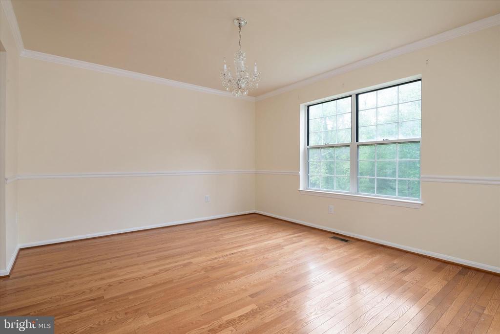 7912 KARA COURT