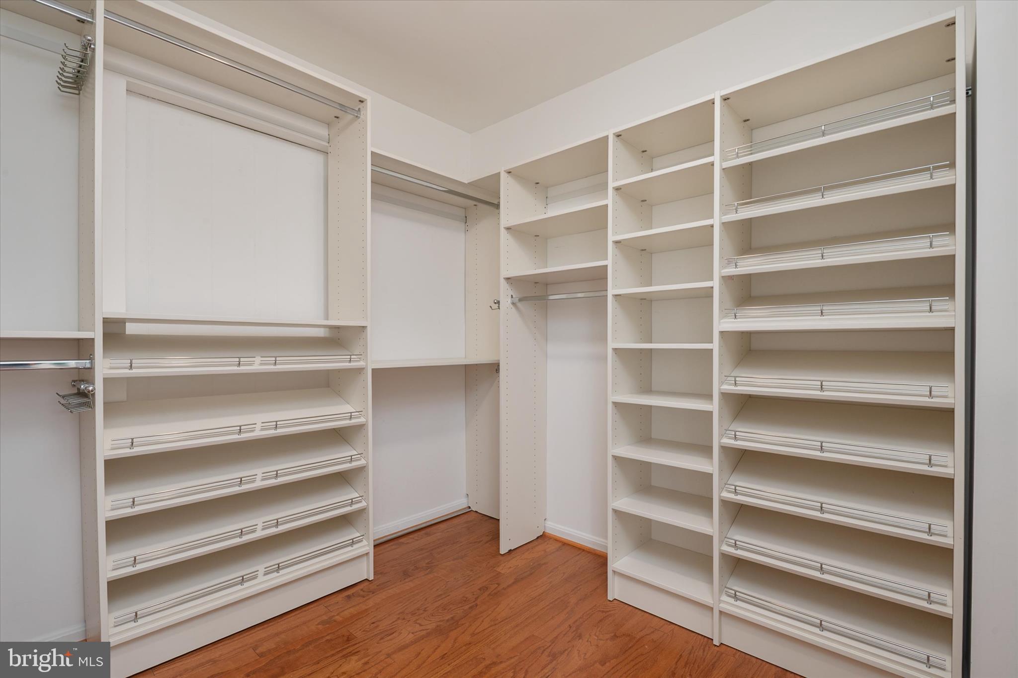 7912 KARA COURT