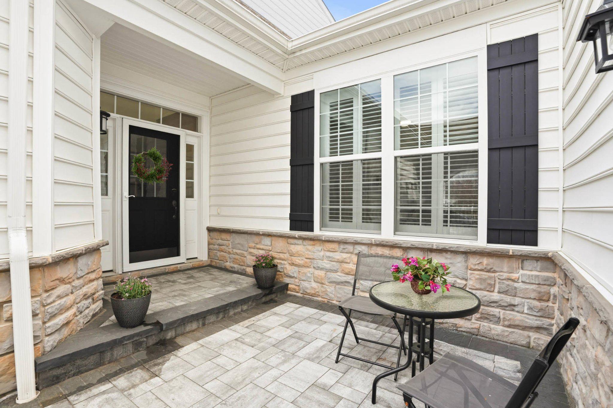 932 MOORINGS CIRCLE