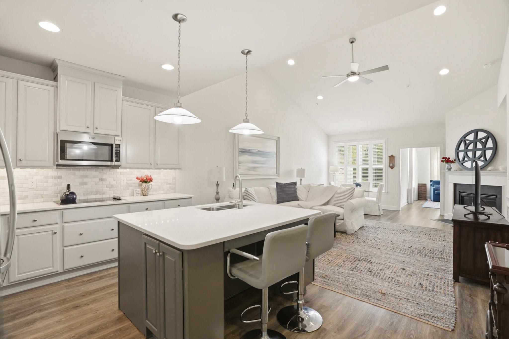 932 MOORINGS CIRCLE
