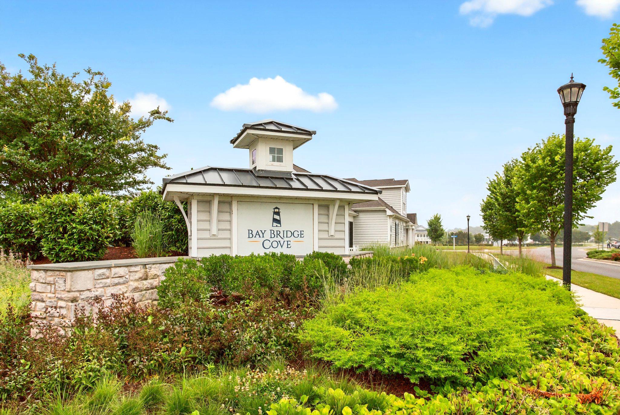 932 MOORINGS CIRCLE