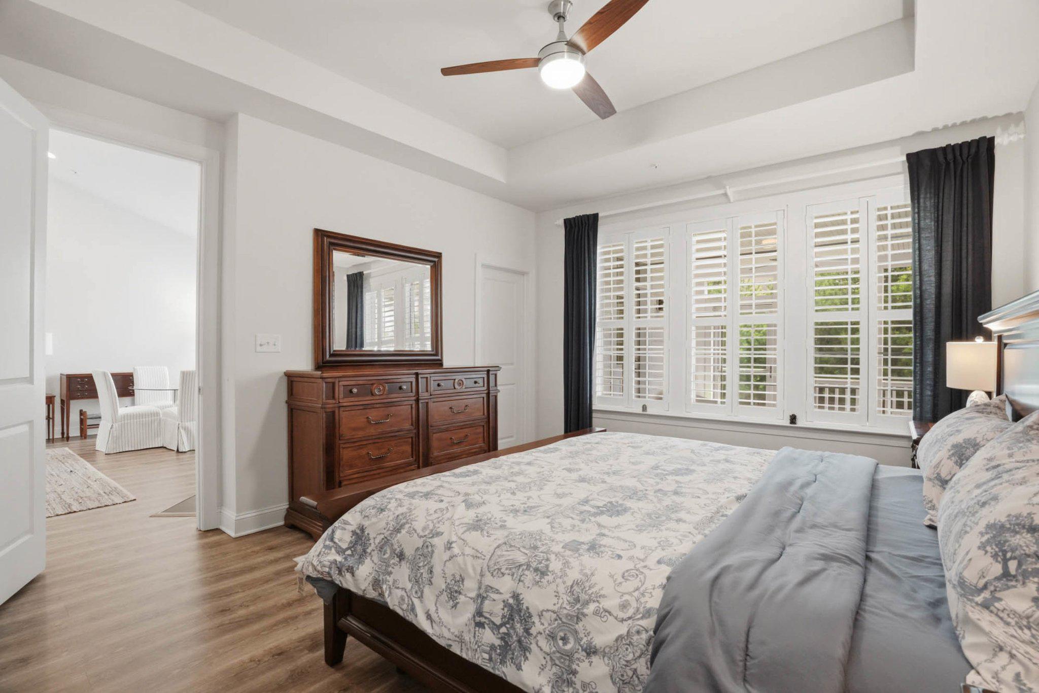 932 MOORINGS CIRCLE