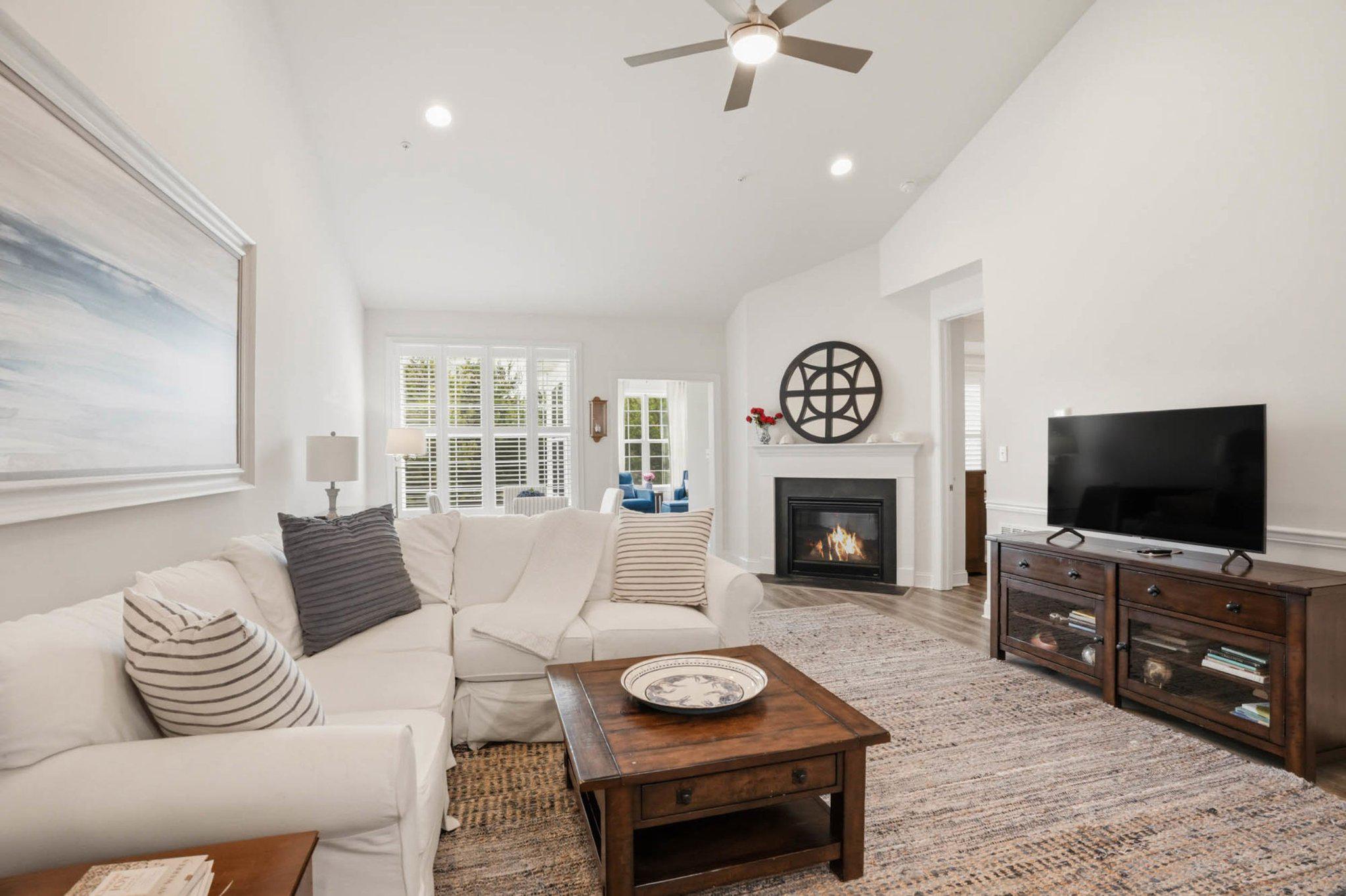 932 MOORINGS CIRCLE