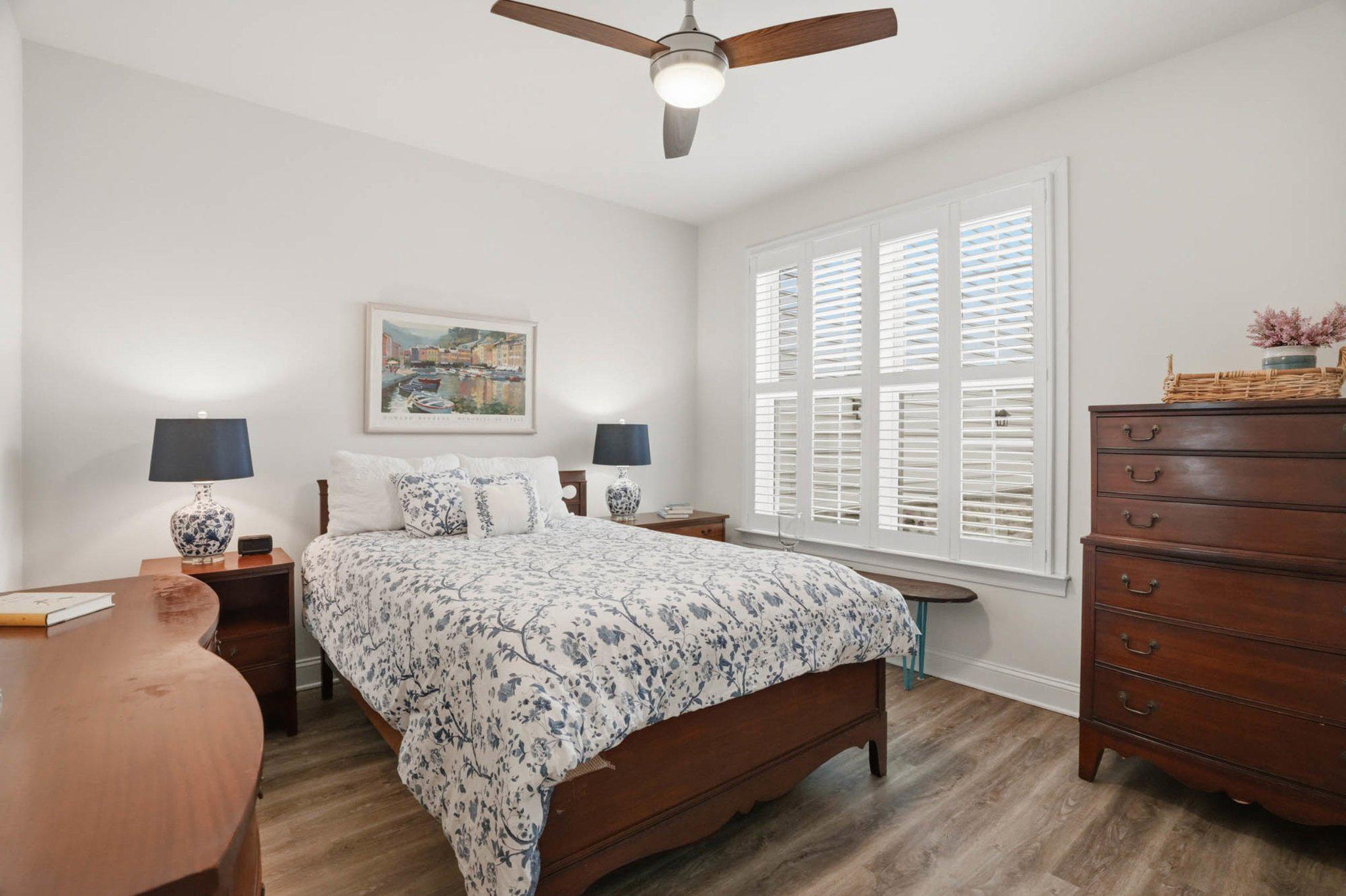 932 MOORINGS CIRCLE