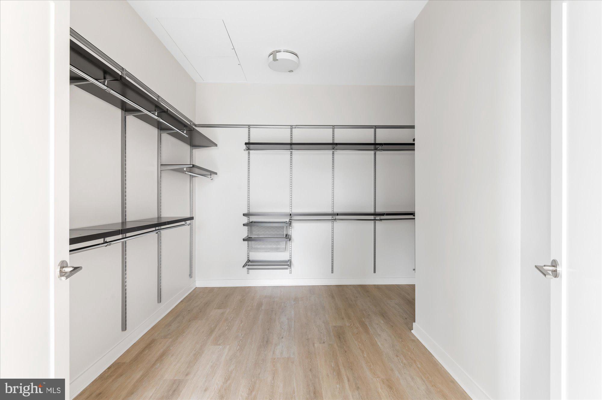 400 Army Navy Drive Dr Unit: 1821