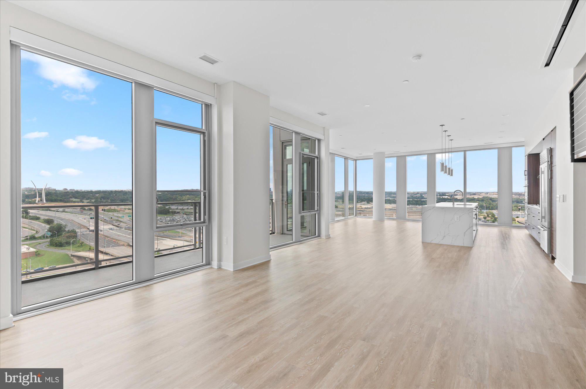 400 Army Navy Drive Dr Unit: 1821
