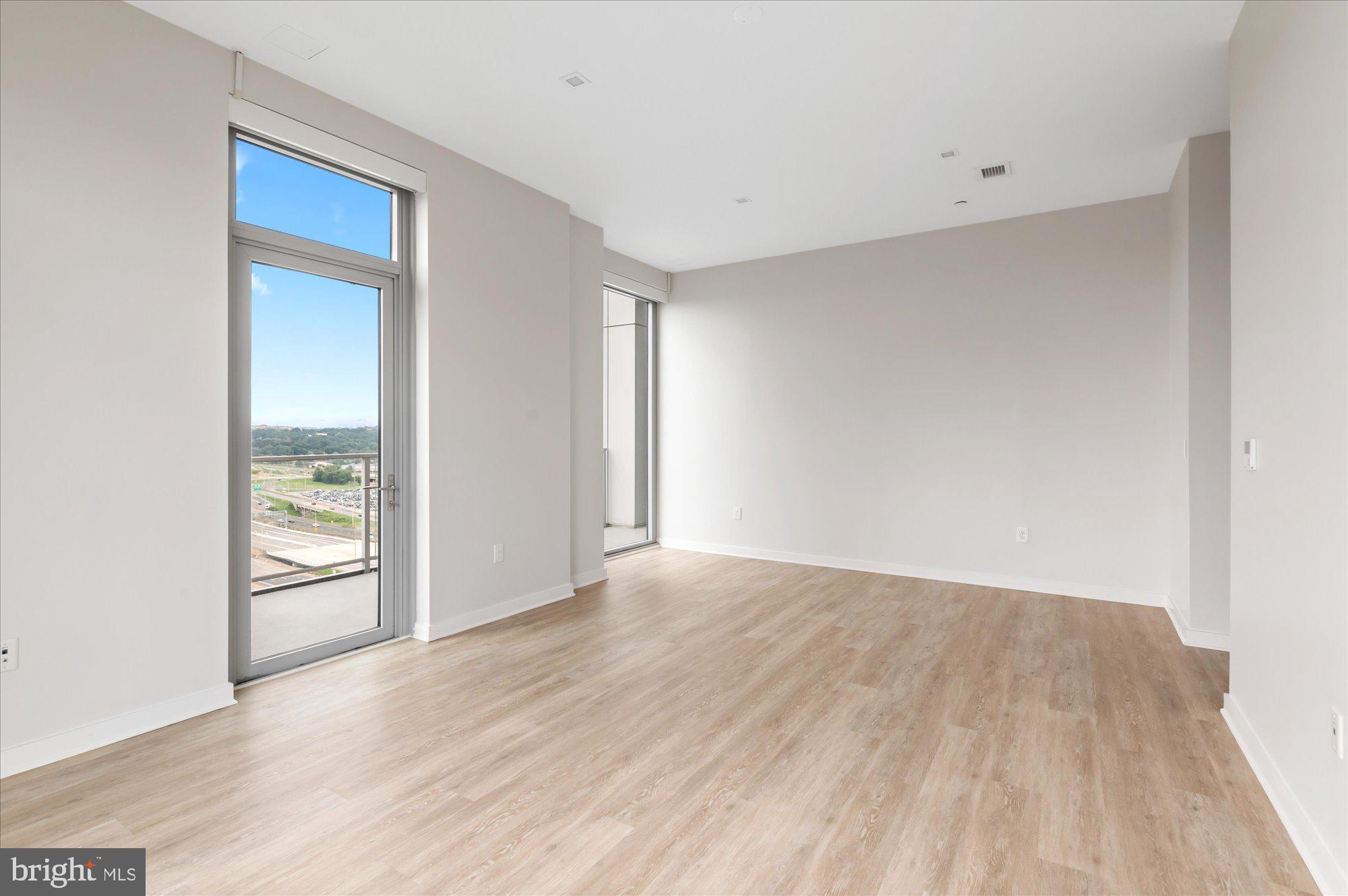 400 Army Navy Drive Dr Unit: 1821