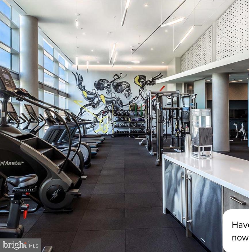 400 Army Navy Drive Dr Unit: 1821