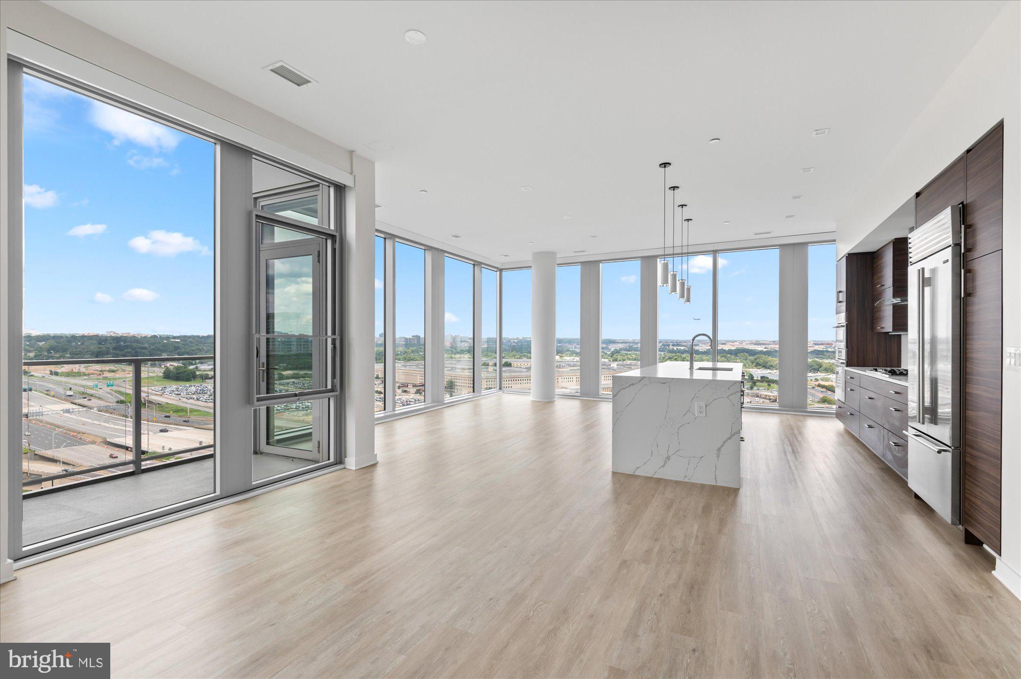 400 Army Navy Drive Dr Unit: 1821