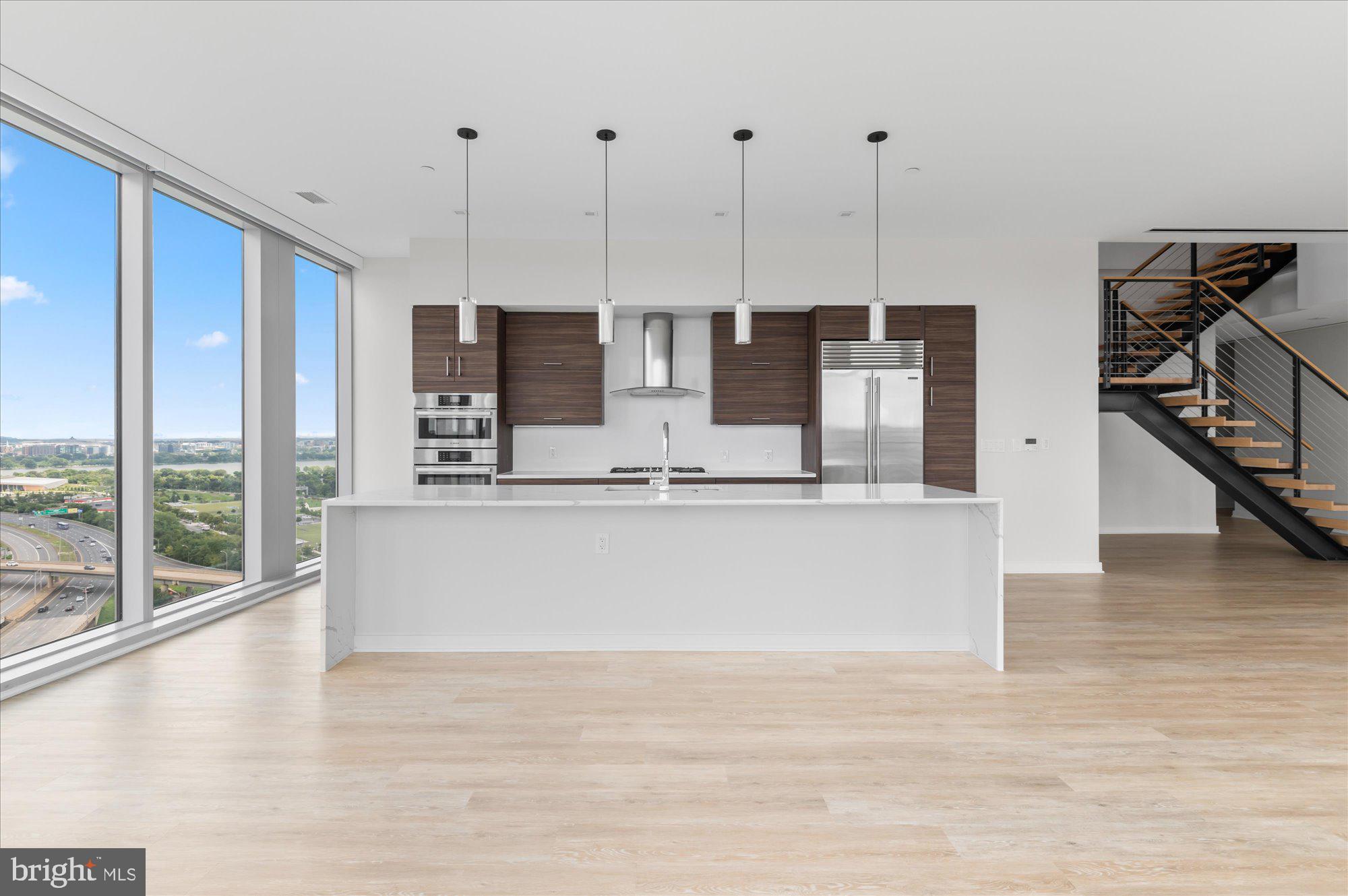400 Army Navy Drive Dr Unit: 1821
