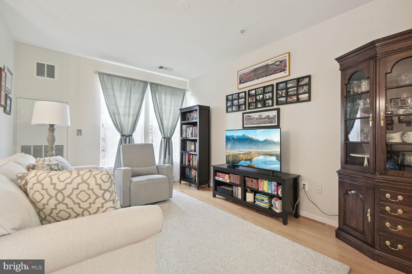 801 S Greenbrier Street Unit: 218