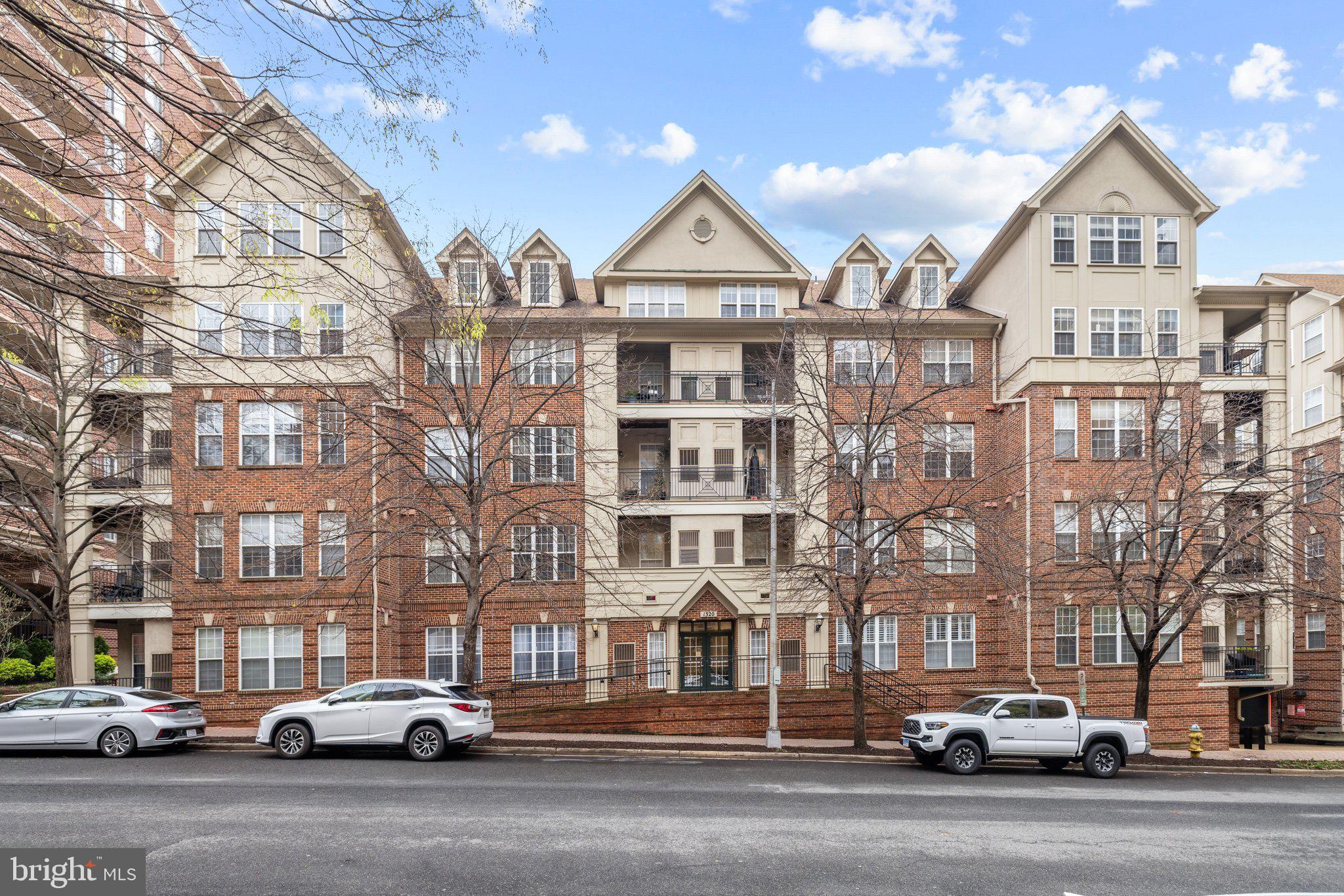 1320 N Wayne St N #407