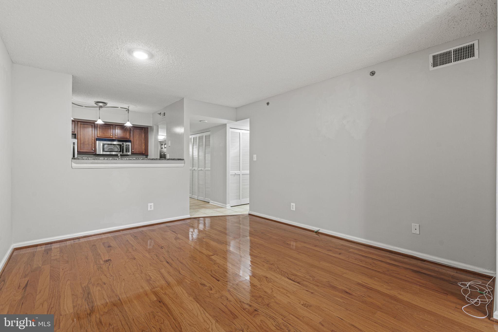 1024 N Utah St #416