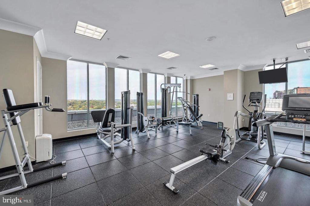 851 N GLEBE ROAD 817