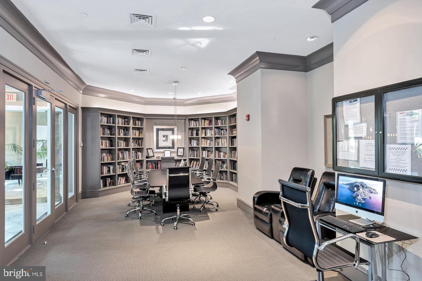 851 N GLEBE ROAD 817