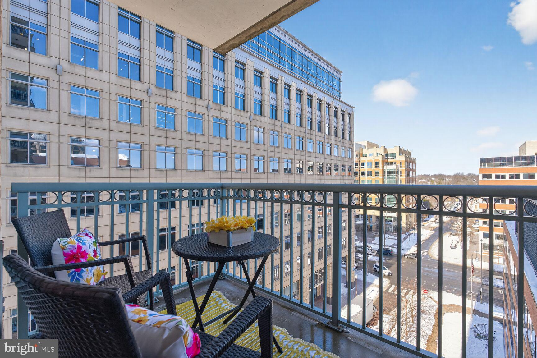 851 N GLEBE ROAD 817