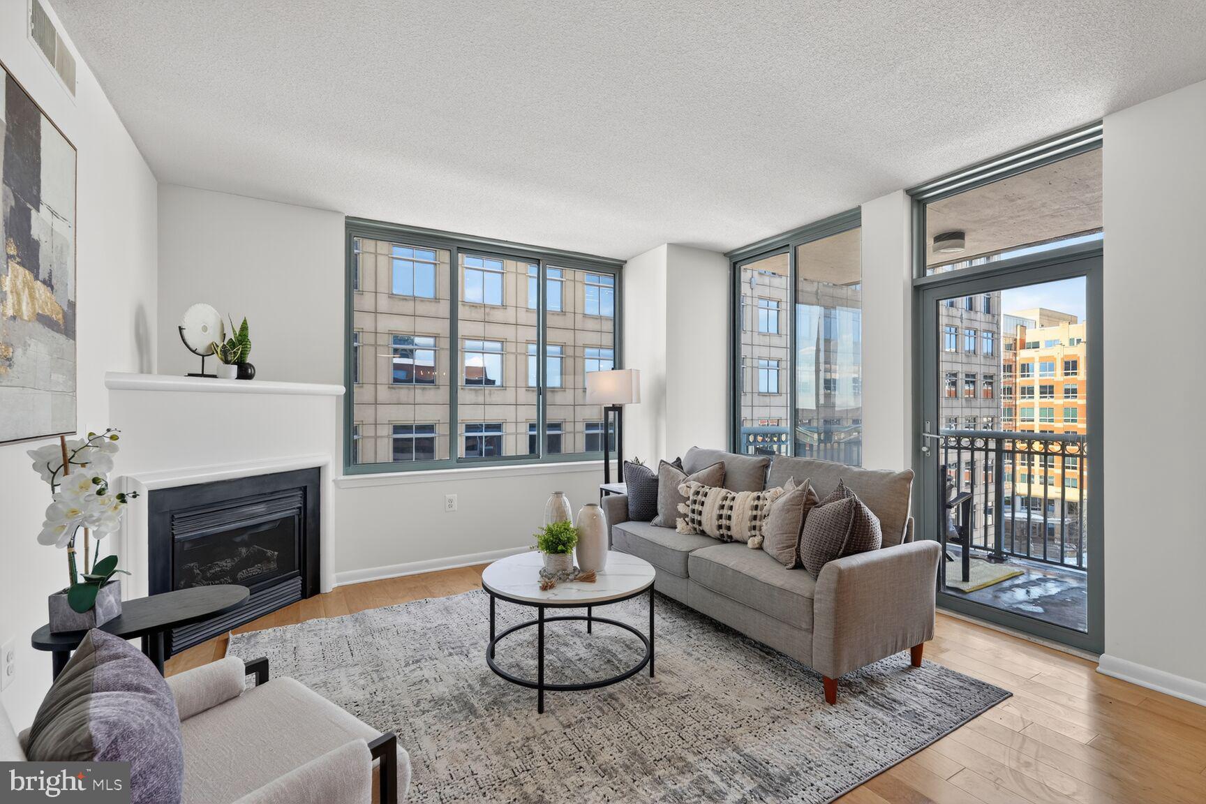 851 N GLEBE ROAD 817