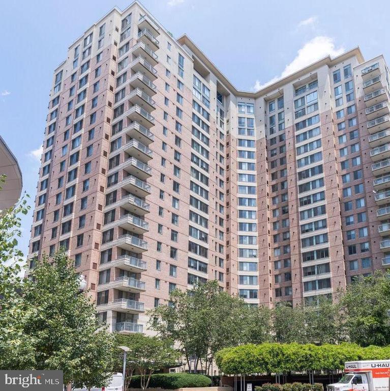 851 N GLEBE ROAD 817