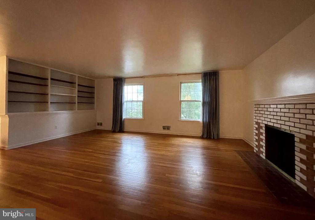 3637 38TH STREET N