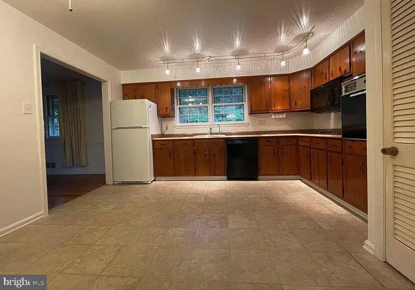 3637 38TH STREET N