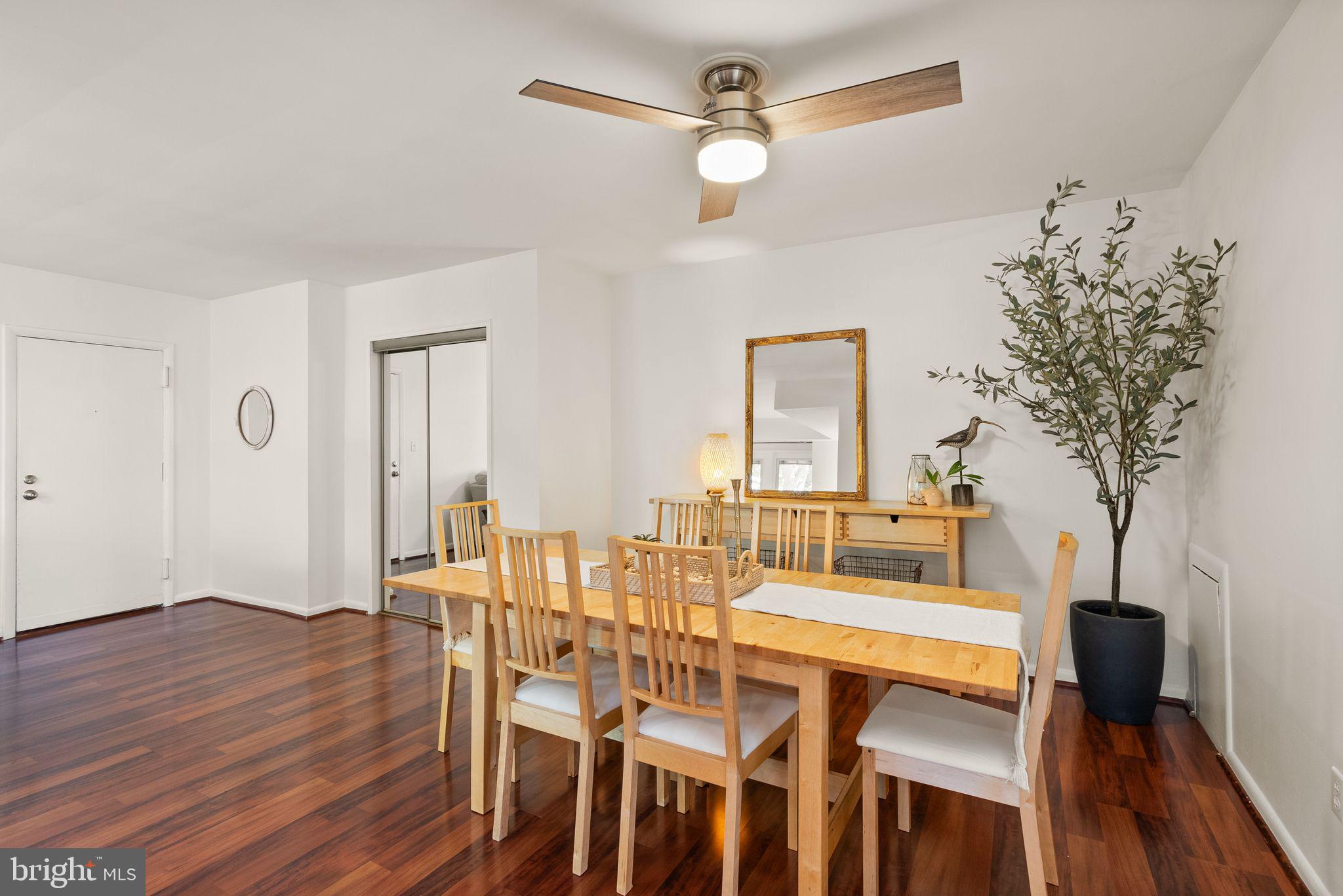 49 Skyhill Rd #204