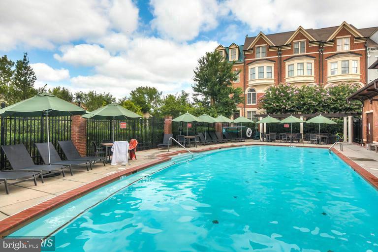 1828 POTOMAC GREENS DRIVE