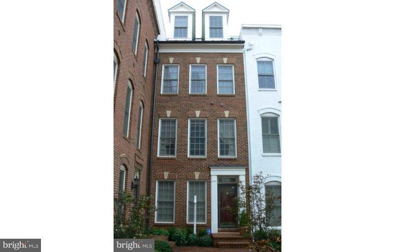 1828 POTOMAC GREENS DRIVE